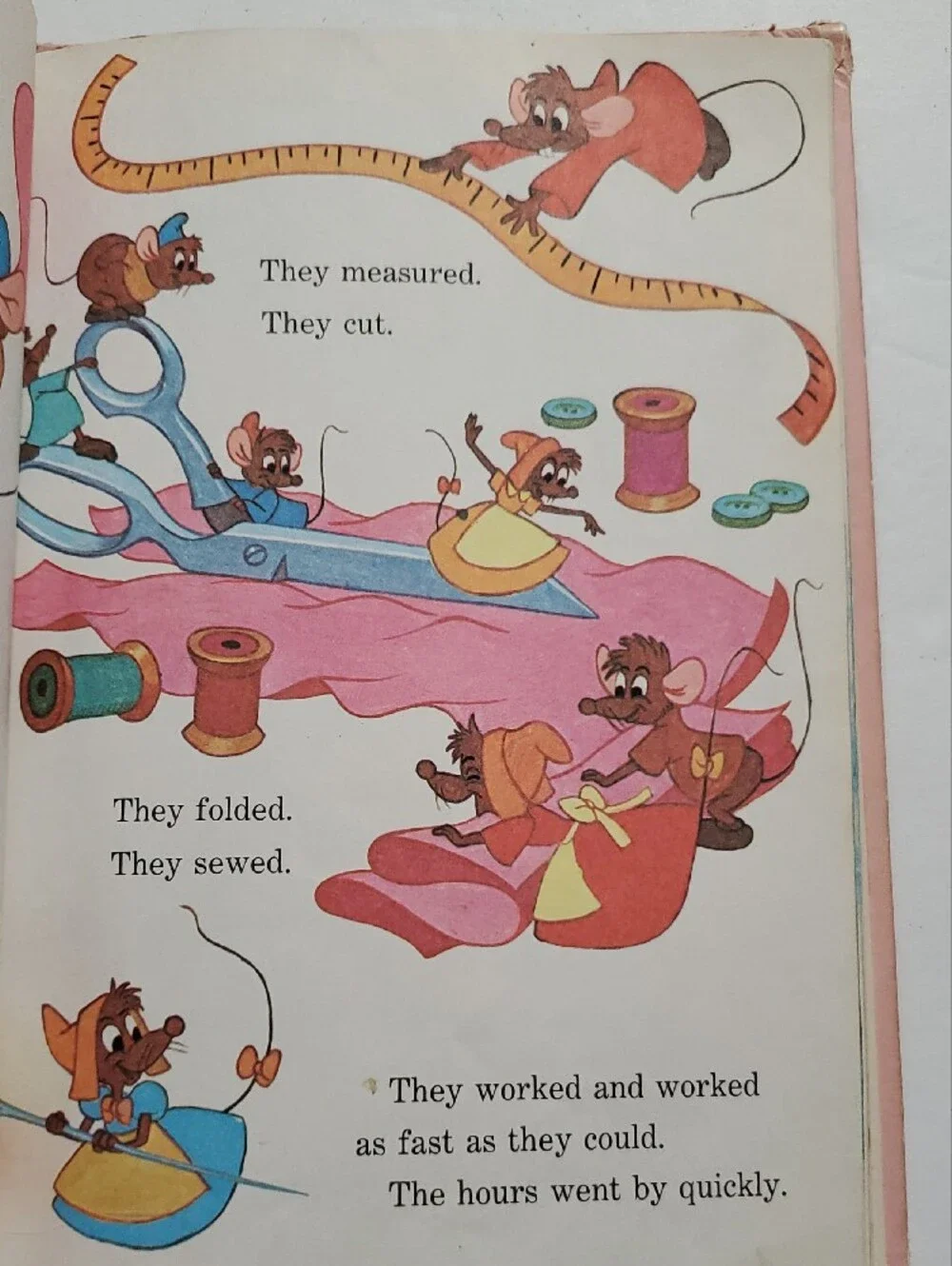 Walt Disney's 1974  Cinderella Vintage Storybook - Nastalgic Fairytail
